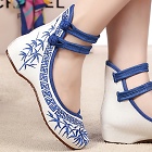 Mid Heel Bamboo Embroidery Shoes (Blue)