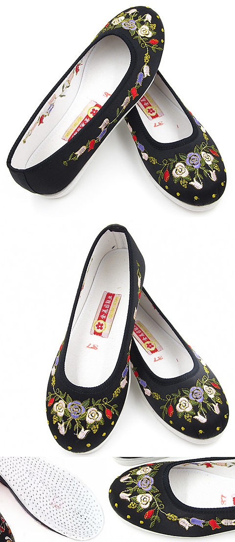 Satin Pomegranate Flower Embroidery Shoes (Black)