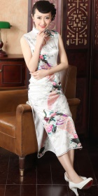 Sleeveless Long-length Peacock Cheongsam (RM)