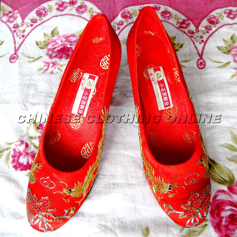 Handmade Embroidery of Dragon and Phoenix Shoes (Multicolor)