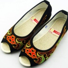 Chinese Ethnic Embroidery Fish Head Shoes (RM)