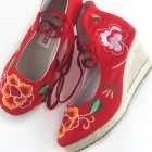Wedge Heel Mudan Peony Embroidery Boots (Red)