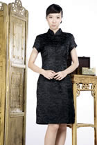 Short-sleeve Blessing Embroidery Midi Cheongsam Dress (Black)