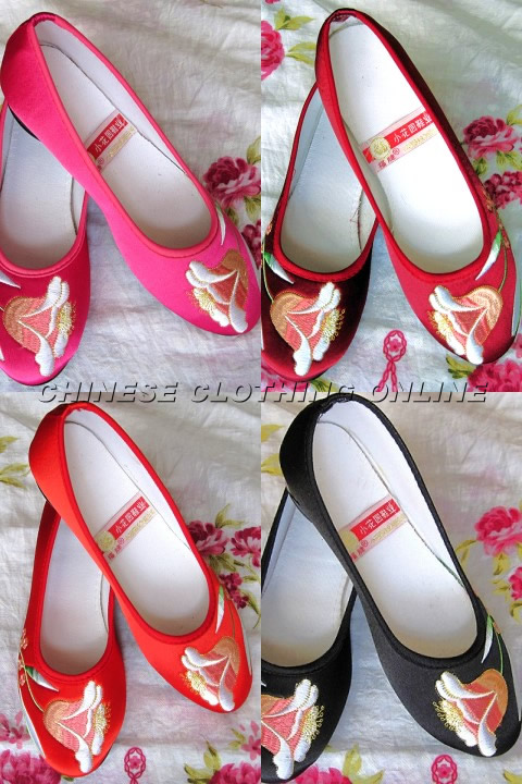 Low Heel Floral Embroidery Shoes (Multicolor)
