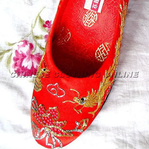 Handmade Embroidery of Dragon and Phoenix Shoes (Multicolor)