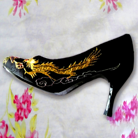 Handmade Embroidery of Dragon and Phoenix Shoes (Multicolor)